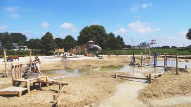 De waterspeeltuin van De Nekker in Mechelen