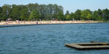 Vijver en strand De Nekker